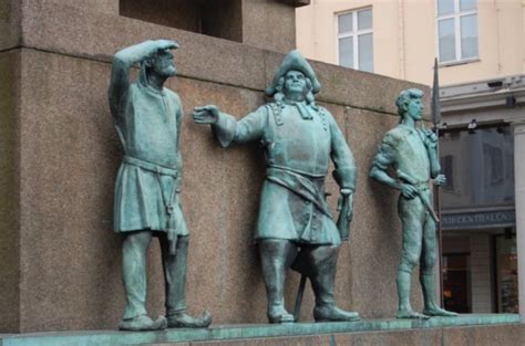 statues  fountain  bergen photo