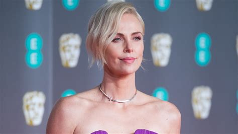 Charlize Theron Beauty Photos Trends And News Allure