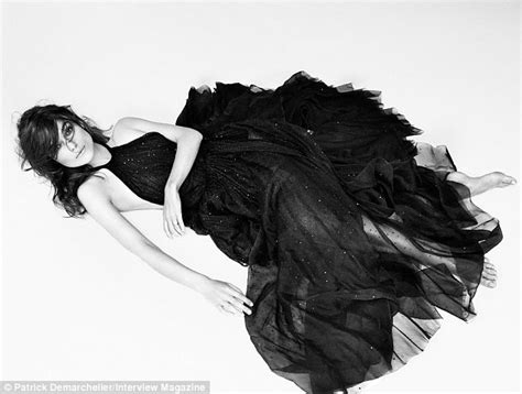 keira knightley poses topless chaostrophic