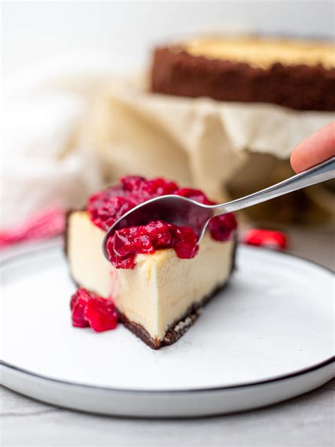 Festive White Chocolate Cheesecake With Cranberry ‘glögg’ Compote