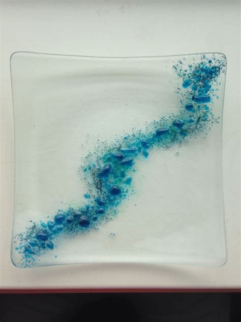 Fused Glass Plate With Frit And Bubble Powder Meandering River