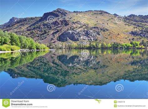 shallow lake   mountains  california stock photo image  water outdoors