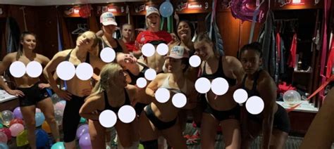 uw women volleyball leak photos goes viral on reddit twitter and
