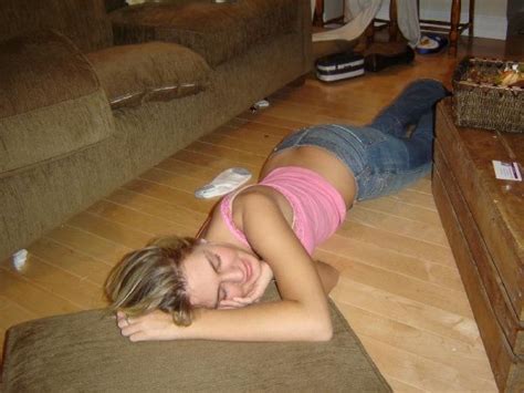 passed out girls 153 pics