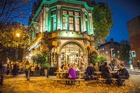 roebuck london pub reviews designmynight elephant  castle