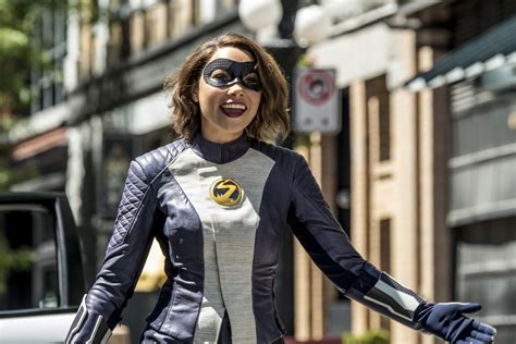 The Flash Season 5 Premiere Photos And Poster Feature Nora Allen Xs