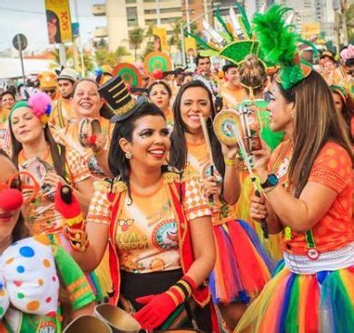 carnival salvador de bahia  worlds biggest street party