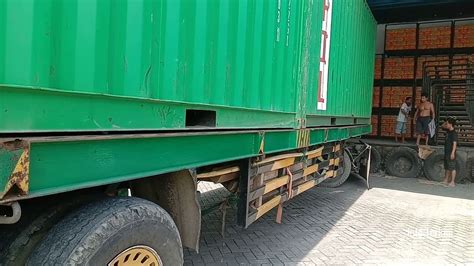 truk trailer jalan mundur youtube
