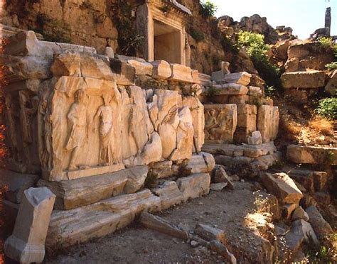 perge turkey theatres amphitheatres stadiums odeons ancient greek roman world teatri odeon