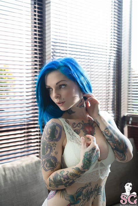 riae suicide naked new girl wallpaper