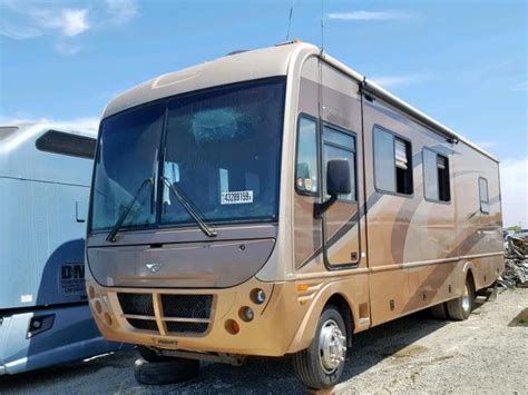 workhorse custom chassis motorhome chassis   ca san diego salvage car