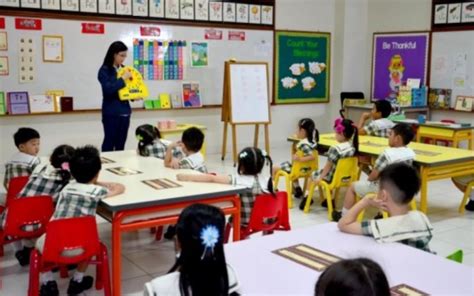 gambar animasi anak belajar  kelas galeri animasi