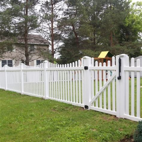 Hamilton Concave Top Picket Fence