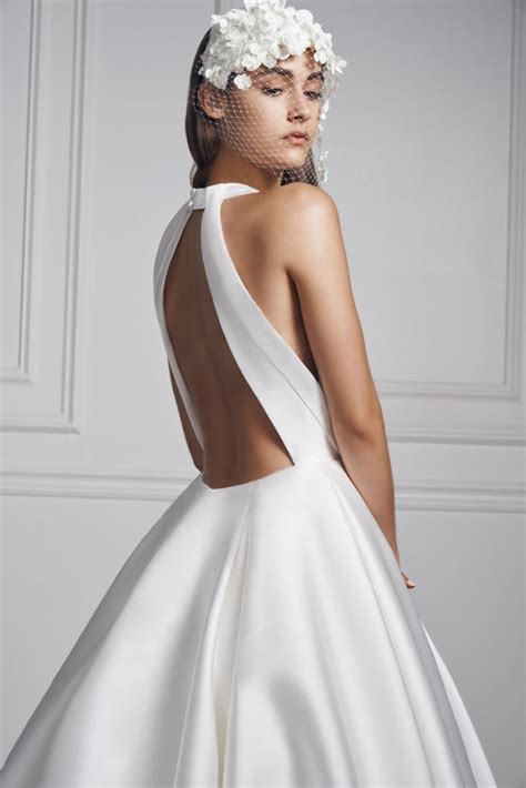 Bridal Trend 2020 Halter Neck Wedding Dress Wedding Dress Trends For
