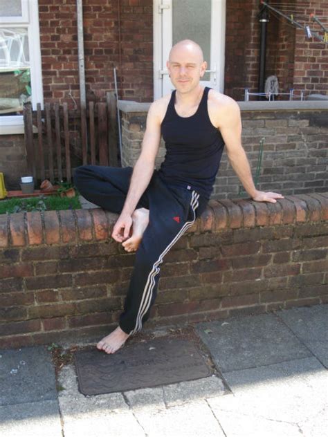 qualified male masseur in whitechapel london massage ads