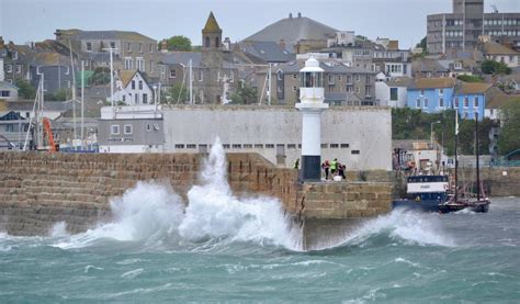 penzance wins great town award business cornwall