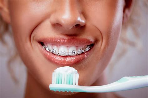 tips      teeth clean  wearing braces