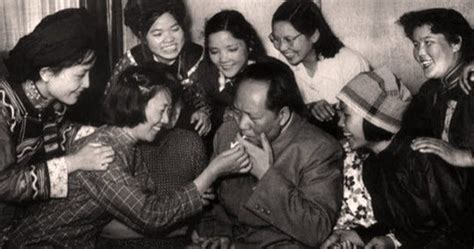 10 Filthy Facts About The Private Life Of Chairman Mao Tse