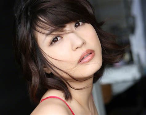 岸明日香 Kishi Asuka Red Lingerie Photos Hot Sexy Beauty Club