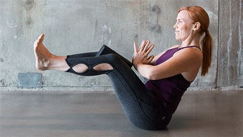 5 yoga moves that tone your abs huffpost