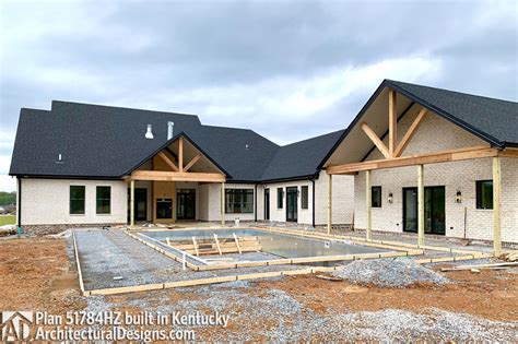 farmhouse plan hz   life  kentucky   house plan hz farmhouse