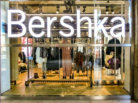 bershka student discount guide  fashion   budget