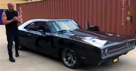 Watch As Vin Diesel Receives A 1 650 Hp 1970 Dodge Charger On The Set
