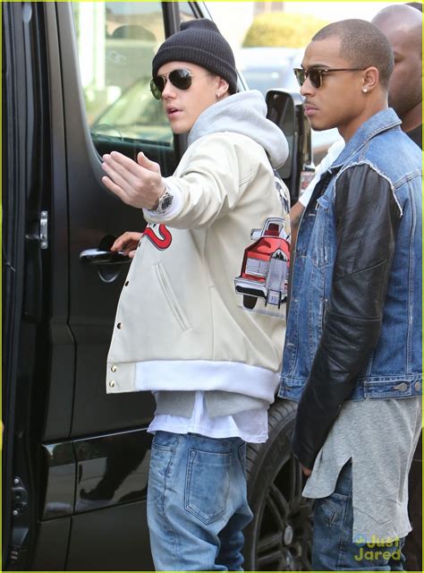 justin bieber was caught lookin fly while shopping photo 674308