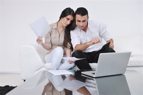 Bolehkah Suami Istri Bekerja Di Kantor Yang Sama Okezone Economy
