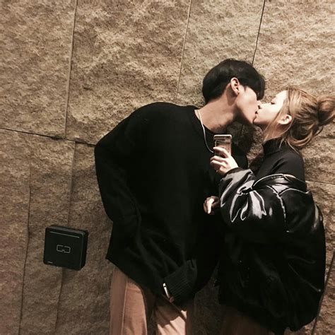 Pin By ᴜʟzzᴀɴɢ ♡ On ˚♡ C O U P L E S ♡ ˚ Korean Couple Couples