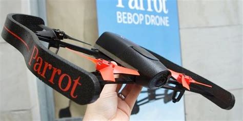 devenez  oiseau avec le bebop drone de parrot pubdecom