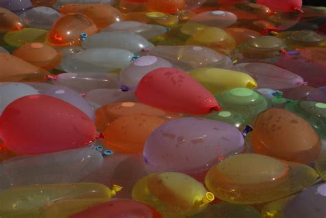 filesea  water balloons  slaunger   jpg wikimedia commons