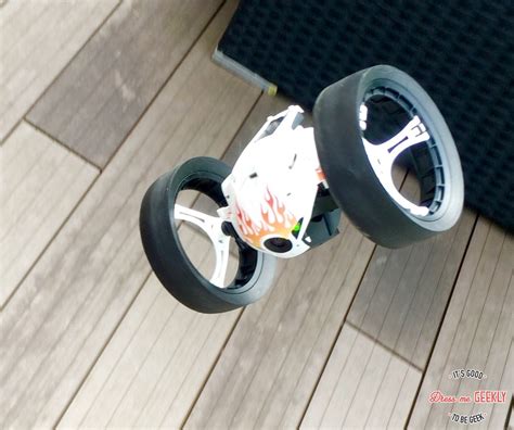 test du jumping race drone de parrot dress  geekly