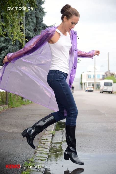 purple plastic raincoat high heel wellies rubber boots bottes chaussure et bottes caoutchouc