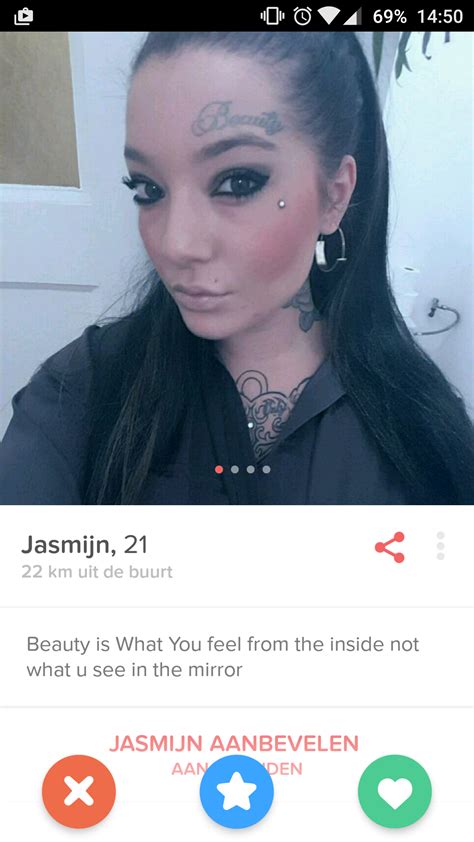 The Best/Worst Profiles & Conversations In The Tinder