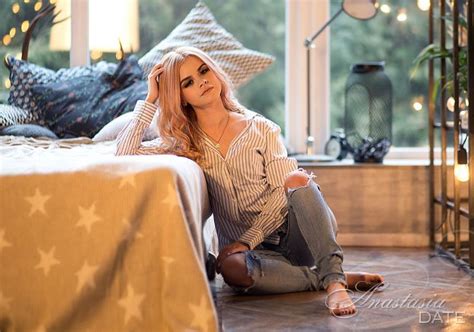 ukrainian model suzanna from lviv 24 yo hair color blond