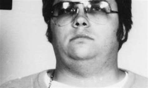 lennon killer chapman enjoys conjugal visits and pizza in