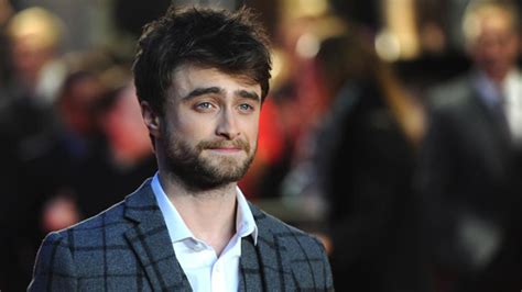 daniel radcliffe s perfect response when asked about being a sex symbol entertainment tonight