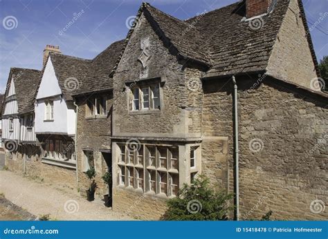 middeleeuwse huizen  dorp lacock stock foto afbeelding