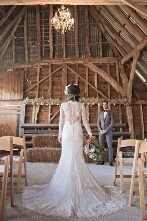 27 Stunning Barn Wedding Dresses Weddingomania