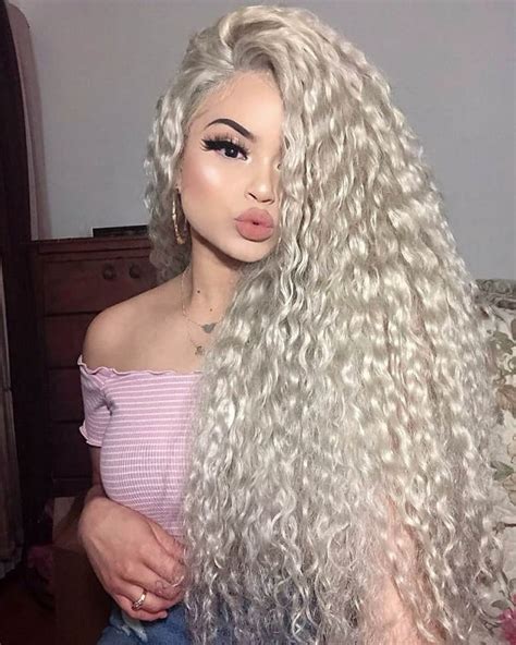 7 Stunning Long Blonde Curly Hairstyles That We Love