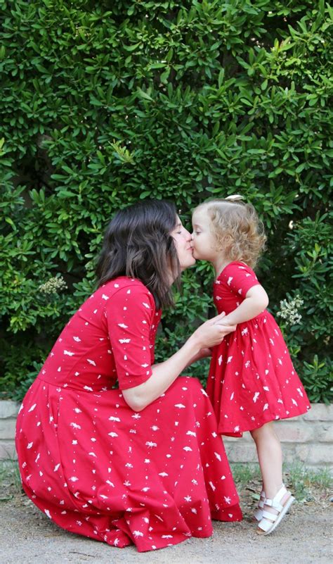 Moms And Daughters Kissing Telegraph