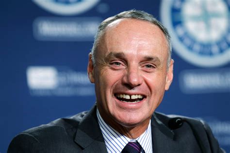 rob manfred  holds  league memories close   york times