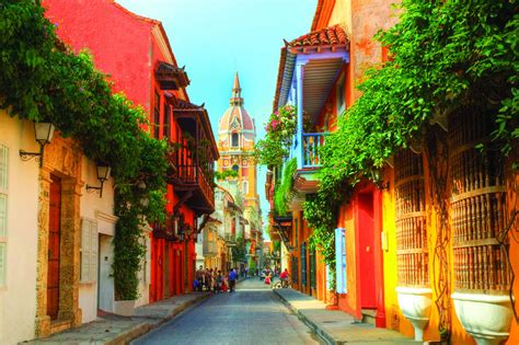 cartagena de indias city guide   spend  weekend  colombias