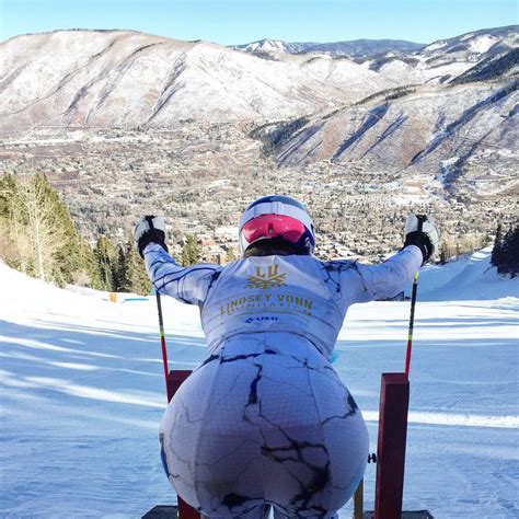 Ski Chick Toont Enorme Achterwerk · Goals And Glamour