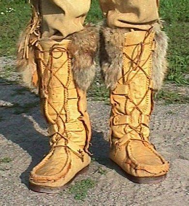 images  mountain man moccasins  pinterest traditional bushcraft  footwear