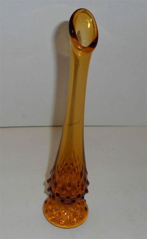 fenton 10 1 4 colonial amber hobnail bud vase vintage pre logo t38