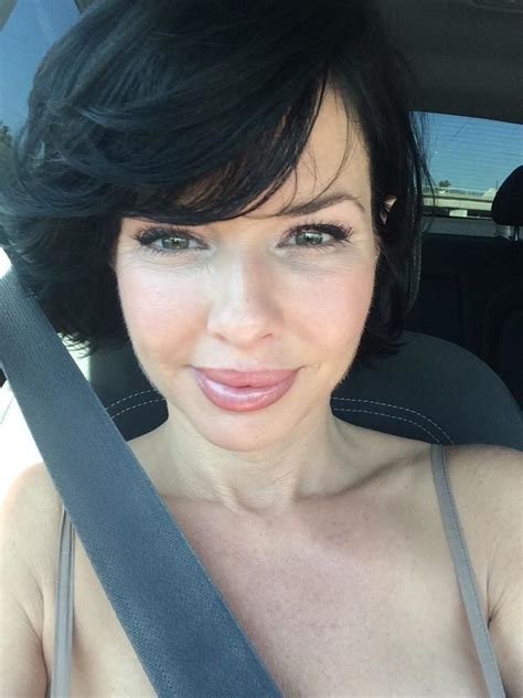 Veronica Avluv