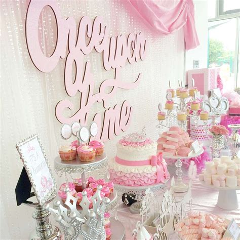 baby shower themes  girls lots  girl baby shower ideas