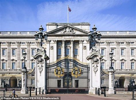 ghislaine maxwell made secret visits to palace to see